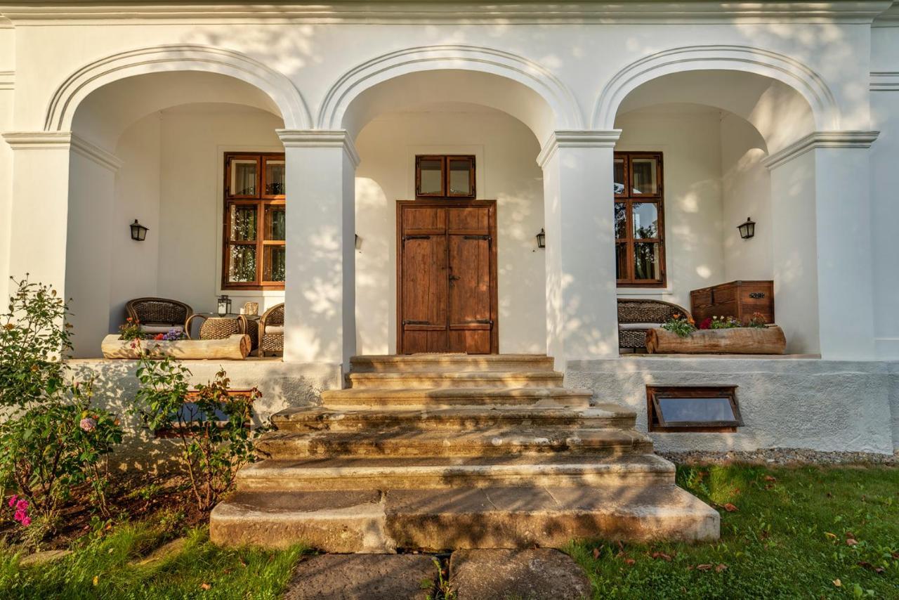 Conacul Gaal Kuria Hotel Dalnic Buitenkant foto