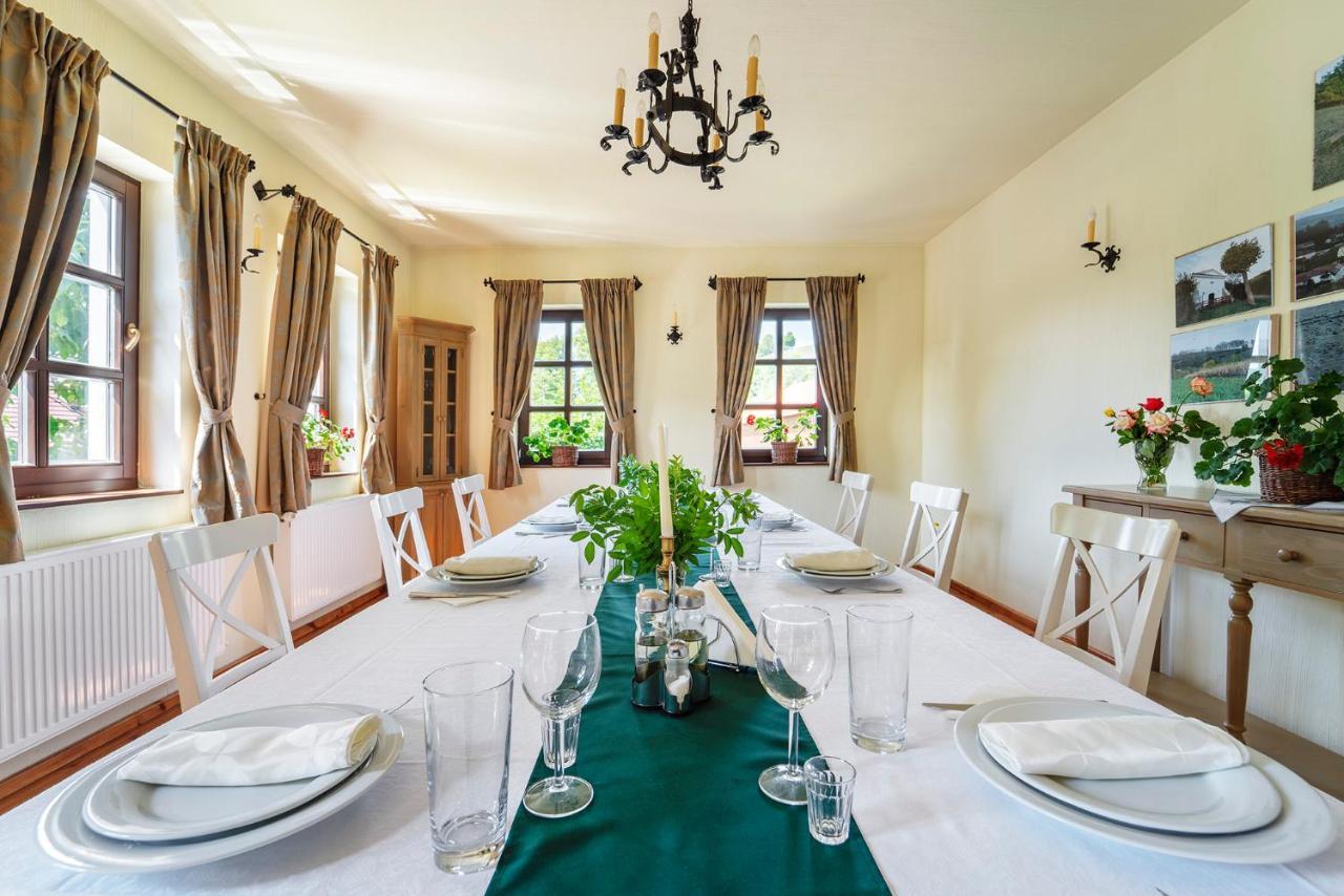 Conacul Gaal Kuria Hotel Dalnic Buitenkant foto