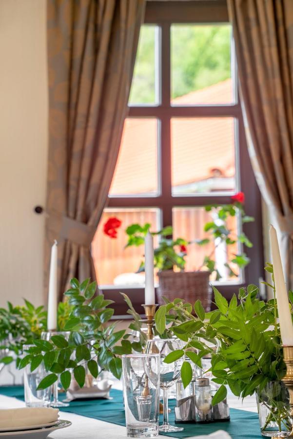 Conacul Gaal Kuria Hotel Dalnic Buitenkant foto